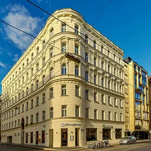 **** Hotel H+ Rakousko