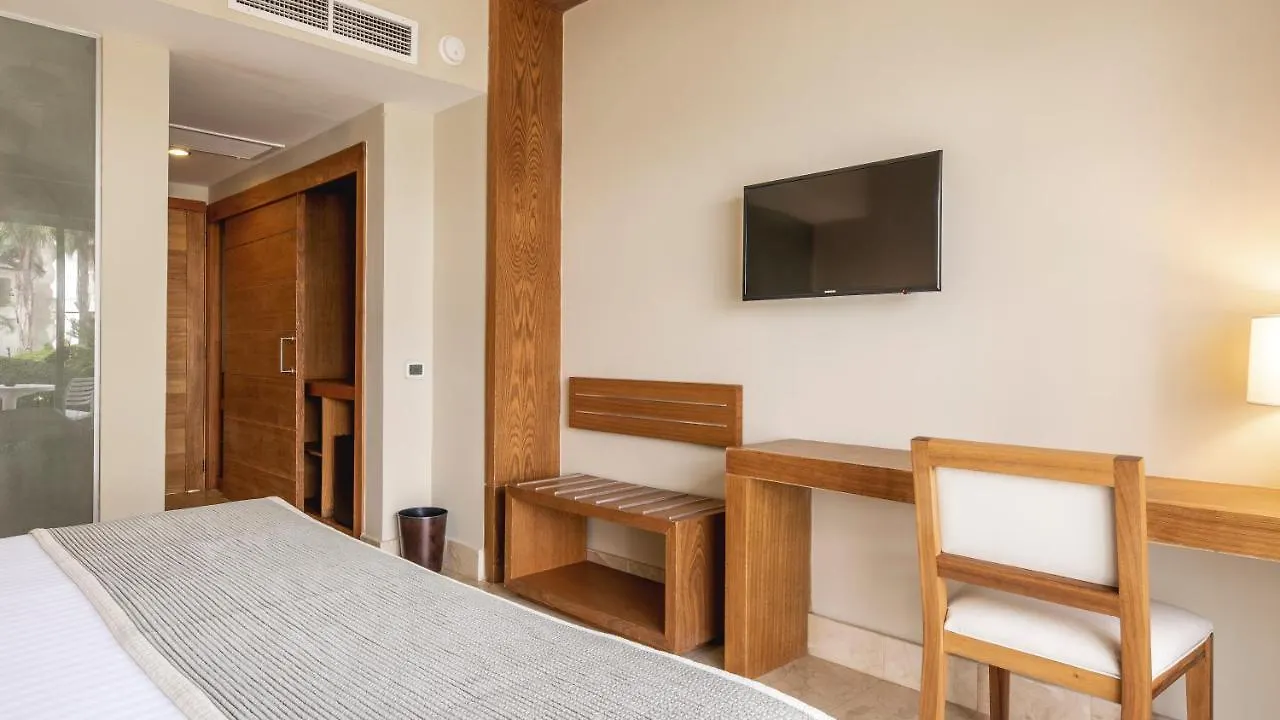Be Live Collection Canoa Bayahibe 5*,